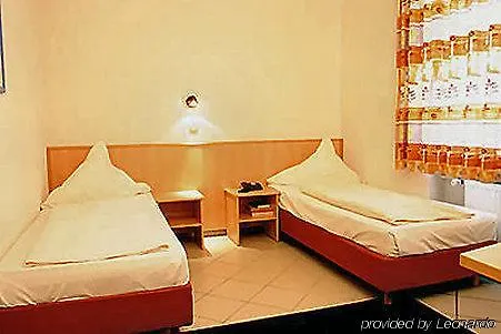 Elite An Der Universitaet 2*