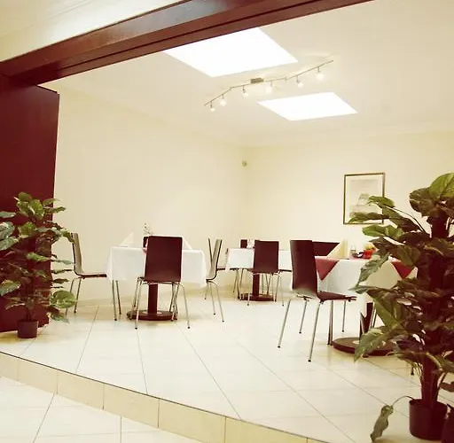 Elite An Der Universitaet 2* Köln