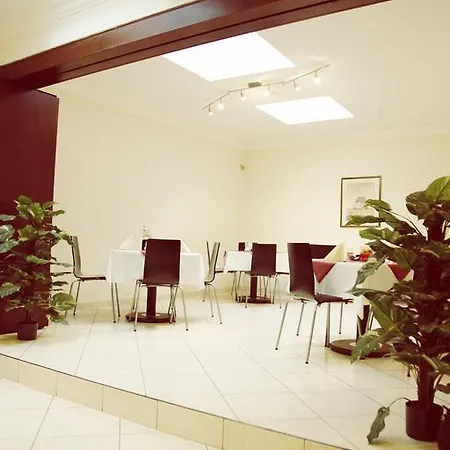 Elite An Der Universitaet 2* Köln