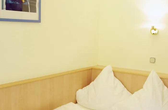 Elite An Der Universitaet Vendégház 2*